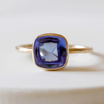 Sugarloaf Tanzanite Ring