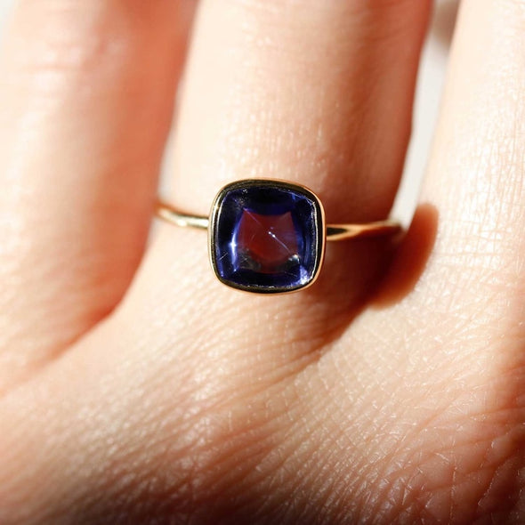 Sugarloaf Tanzanite Ring