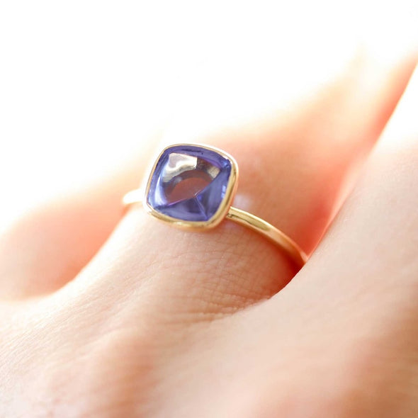 Sugarloaf Tanzanite Ring