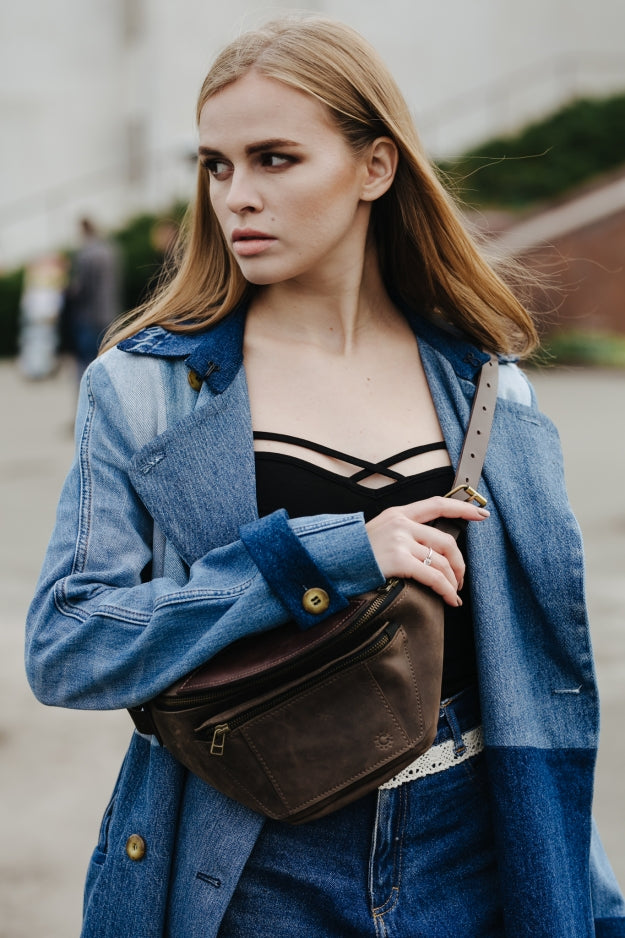 Commuter Fanny Pack in Light Denim – Edit and Co